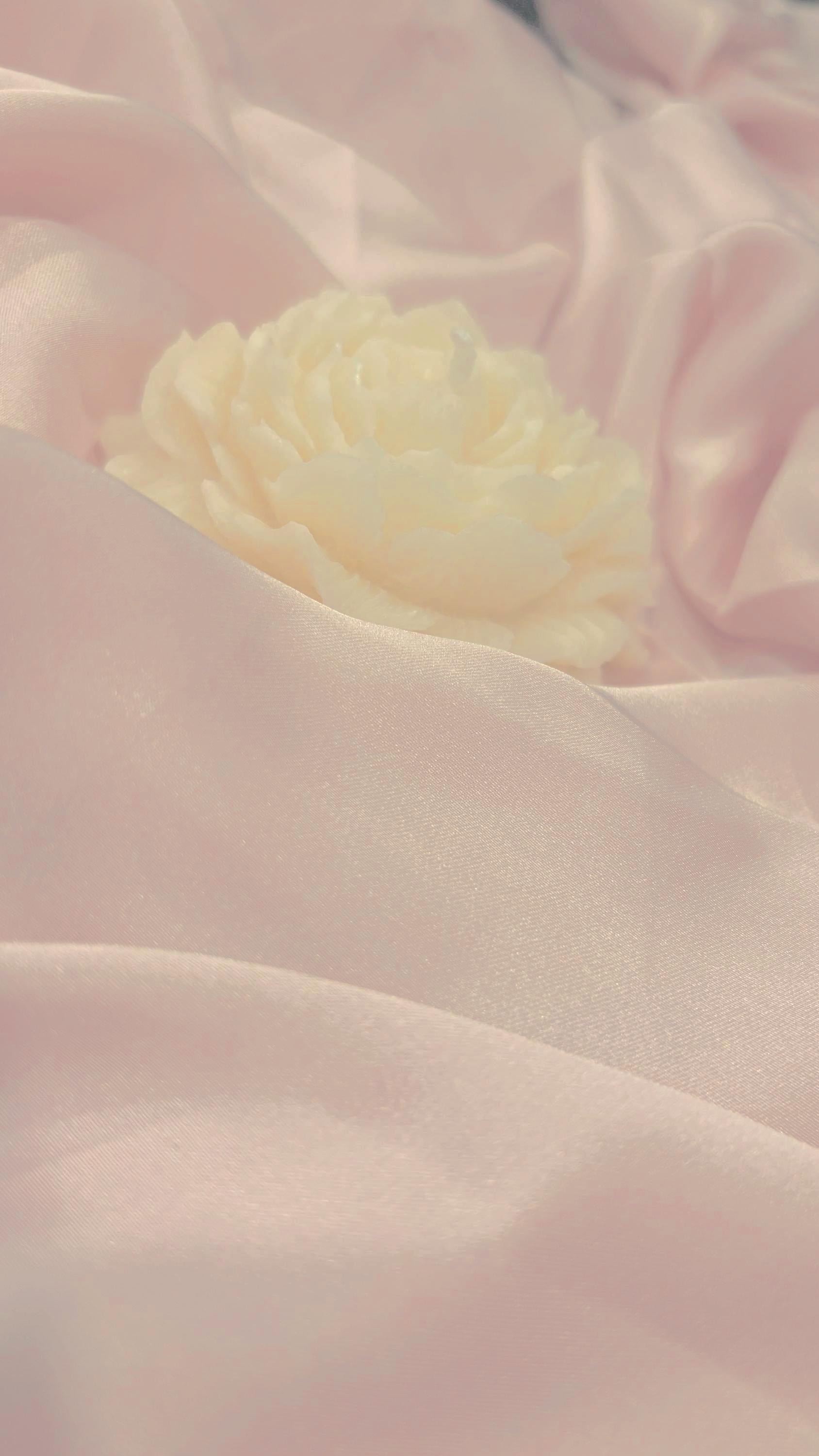 Jasmine & Neroli Scented Sienna Colored Peony Soy Wax Blend Candle